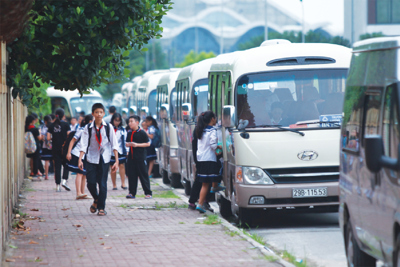 School bus và xe buýt mini: Hai mảnh ghép quan trọng của vận tải công cộng