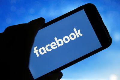 Facebook kiện 4 người Việt vì chiếm đoạt tài khoản người dùng