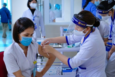 Hà Nội: Hết năm 2021, phấn đấu tiêm 70% dân số đủ 2 mũi vaccine, đảm bảo miễn dịch cộng đồng