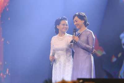Khánh Ly 2 đêm diễn tại Nhà hát Lớn Hà Nội chưa đủ