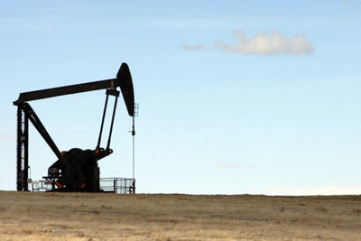 Giá dầu thế giới phục hồi trong phiên cuối tuần