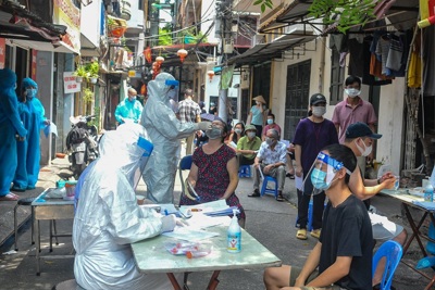 Sáng 13/8, Hà Nội thêm 19 ca Covid-19, trong đó 8 ca cộng đồng