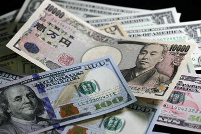 Đồng USD chạm đỉnh so với yen Nhật