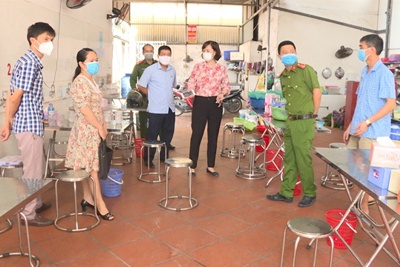 Huyện Phú Xuyên xử phạt chủ quán Bún hến gia truyền Bà Bảo 7,5 triệu đồng vì vi phạm quy định phòng dịch