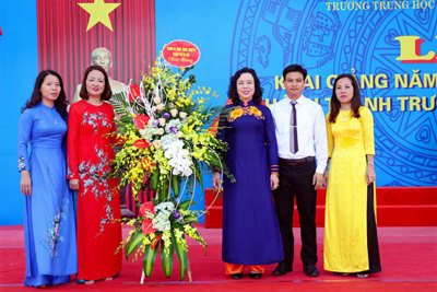 Tiếp tục giữ vững và phát huy truyền thống của trường THPT Sơn Tây