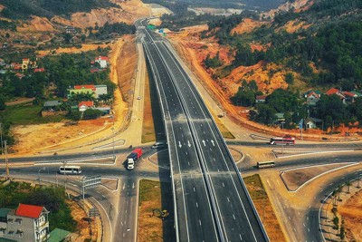Xây dựng cao tốc Bắc-Nam phía Đông: Có nguồn vốn, được nhân dân mong chờ nhưng tiến độ lại chậm