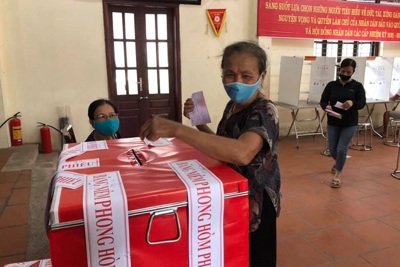 Tỷ lệ cử tri đi bầu cử toàn huyện Quốc Oai đạt 99,52%