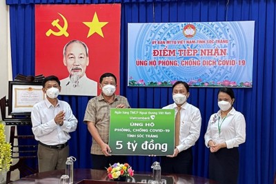 Vietcombank tài trợ 5 tỷ đồng hỗ trợ công tác phòng, chống dịch Covid-19 tại tỉnh Sóc Trăng