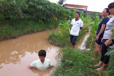 Hà Nội: Bé trai 10 tuổi tử vong bất thường trong rãnh nước ở Phúc Thọ?