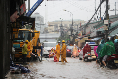 Hà Nội: Ứng trực 24/24 giờ ứng phó mưa lũ
