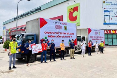 Central Retail Việt Nam trao tặng hàng hóa thiết yếu cho tỉnh Bắc Giang và Vĩnh Phúc