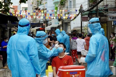 Thứ trưởng Bộ Y tế khẩn thiết kêu gọi  y tế tư nhân, y bác sĩ nghỉ hưu ở TP Hồ Chí Minh tham gia chống dịch