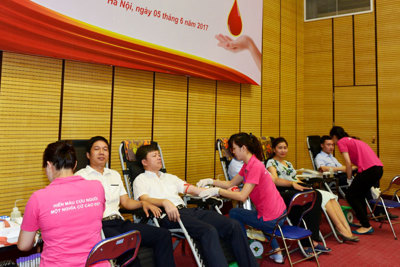 Cán bộ Văn phòng HĐND-UBND TP Hà Nội hiến máu nhân đạo