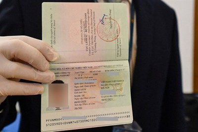 Bộ Công an ban hành quy định về hộ chiếu gắn chíp điện tử