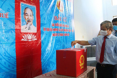 Cử tri Thừa Thiên Huế hân hoan đi bầu cử