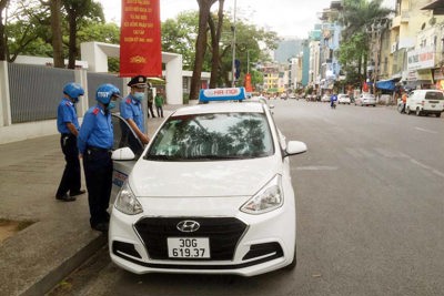 Xử phạt tài xế ''chặt chém'' du khách thông qua ứng dụng ''Du lịch Việt Nam an toàn''
