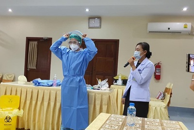Chuyên gia Việt Nam hỗ trợ cấp cứu kịp thời một thai phụ Lào mắc Covid-19