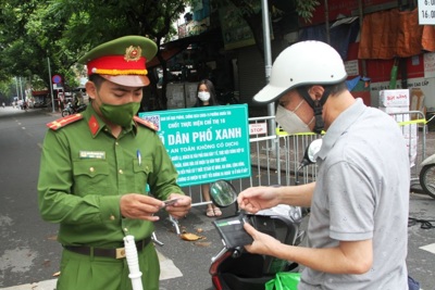 Hà Nội xử phạt gần 700 trường hợp vi phạm trong ngày thứ 20 giãn cách xã hội