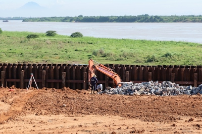 Hà Nội: Công ty CP Nước mặt sông Hồng chậm khắc phục sự cố nứt đê sông Hồng