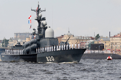 Ấn tượng với lễ diễu binh quy mô lớn chào mừng Ngày Hải quân Nga