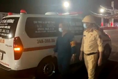 Quảng Ninh: Thuê xe cứu thương, giả bệnh nhân nhằm qua mặt lực lượng chức năng