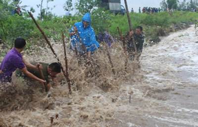 Toàn cảnh bão số 10 tàn phá miền Trung, Hà Tĩnh - Quảng Bình thiệt hại nặng nề