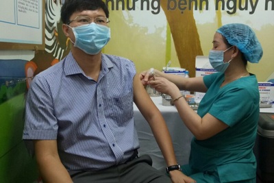 Những mũi tiêm vaccine phòng Covid-19 đầu tiên ở Quảng Ngãi