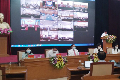 Các ứng viên đại biểu HĐND TP Hà Nội khóa XVI tiếp xúc cử tri quận Long Biên