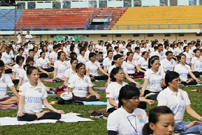 7.000 người tham gia đồng diễn trong Ngày hội Quốc tế Yoga tại Việt Nam