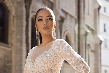 Lý Nhã Kỳ chọn mẫu váy Việt xuất hiện tại thảm đỏ Cannes