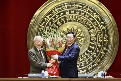 Đoàn đại biểu Quốc hội Hà Nội chúc mừng đồng chí Nguyễn Phú Trọng hoàn thành xuất sắc nhiệm vụ Chủ tịch nước