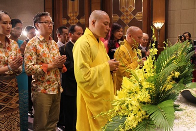 Tái hiện lễ tắm Phật trong Tết cổ truyền một số nước châu Á tại Hà Nội