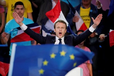 Bầu cử Tổng thống Pháp: Ông Macron tiếp tục vượt mặt đối thủ