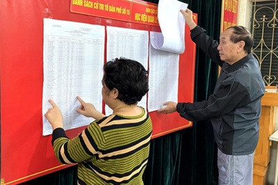 Quận Thanh Xuân: 118 khu vực bầu cử hoàn thành niêm yết danh sách cử tri
