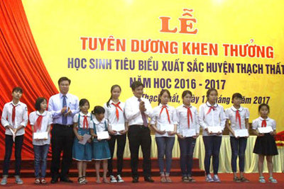 Thạch Thất tuyên dương 261 học sinh tiêu biểu xuất sắc