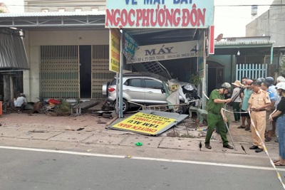 Bình Phước: Lái ôtô gây tai nạn khiến 2 người chết và bị thương