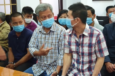 Đắk Nông: 39 bị cáo trong đường dây sản xuất xăng giả do Trịnh Sướng cầm đầu hầu tòa