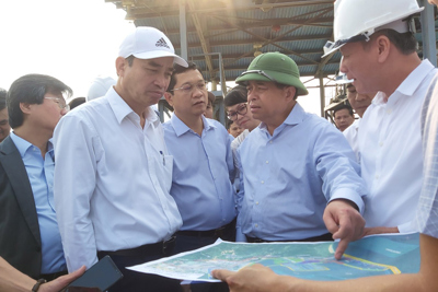 Bộ trưởng Nguyễn Chí Dũng: Đà Nẵng xây nhanh cảng Liên Chiểu để thu hút đầu tư