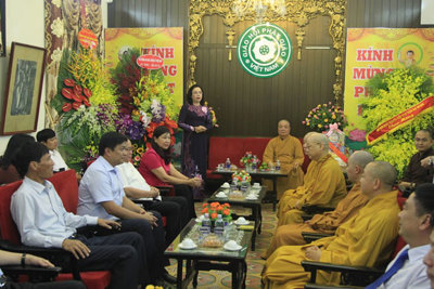 Lãnh đạo TP chúc mừng Trung ương Giáo hội Phật giáo Việt Nam