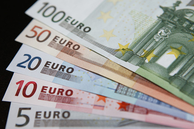 Đồng euro tăng mạnh nhất 5 tháng sau bầu cử Pháp