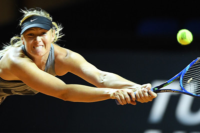 Vòng 2 Stuttgart Open: Sharapova tiếp tục thắng tưng bừng