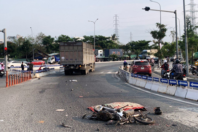 Đà Nẵng: Chạy xe máy nhầm làn ô tô, người đàn ông bị đâm tử vong