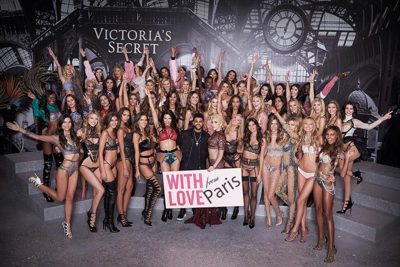 Victoria's Secret Fashion Show 2016 nóng bỏng đến phút cuối