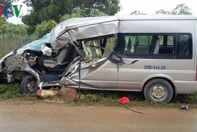 Xe khách chở đoàn đi dự đám cưới gặp nạn, 1 người tử vong