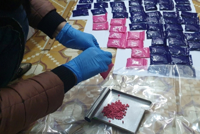 Quảng Trị: Bắt 2 đối tượng mua bán, tàng trữ 18.000 viên ma túy