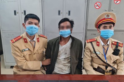 Bắc Giang: Tạm giam tài xế vi phạm, đập máy đo nồng độ cồn