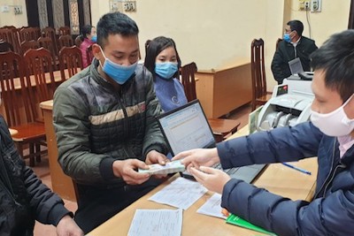 Ngân hàng Chính sách xã hội Hà Nội gửi tin nhắn miễn phí tới khách hàng để đối chiếu số dư nợ