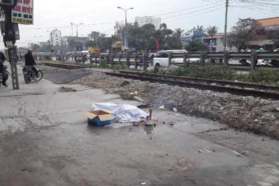 Hà Nội: Tàu hỏa đâm người đàn ông tử vong tại chỗ