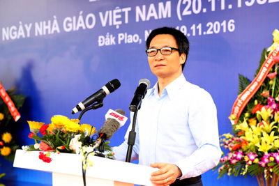 Phó Thủ tướng Vũ Đức Đam xúc động dự lễ kỷ niệm Ngày Nhà giáo Việt Nam