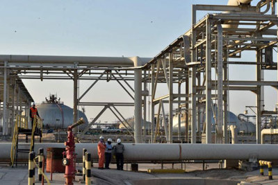 OPEC+ còn bất đồng về việc cắt giảm nguồn cung, giá dầu sụt gần 1%